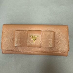 Prada Saffiano Bow Continental Wallet in Orchidea light pink